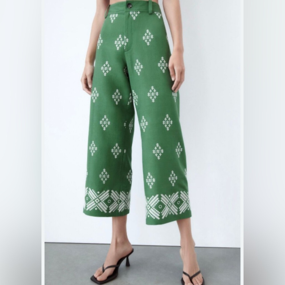 Embroidered Green Zara Pants - Size XS - NWT!